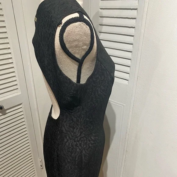 ASO SERENA VAN DER WOODSEN STRAPLESS BLACK BROCADE DRESS - Medium - Picture 7 of 13